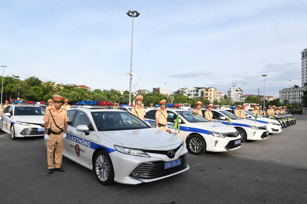 Cục Cảnh sát giao thông ra quân xử lý nồng độ cồn và xe quá tải ảnh 3