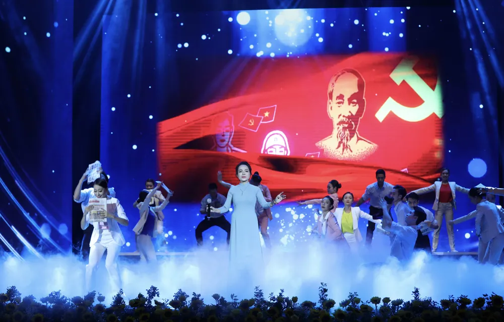 Thủ tướng đề nghị báo chí tích cực hơn trong đấu tranh phòng, chống tham nhũng, tiêu cực ảnh 4