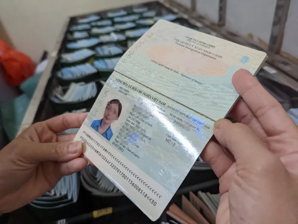 Mẫu hộ chiếu mới có gì khác so với hộ chiếu cũ? ảnh 4