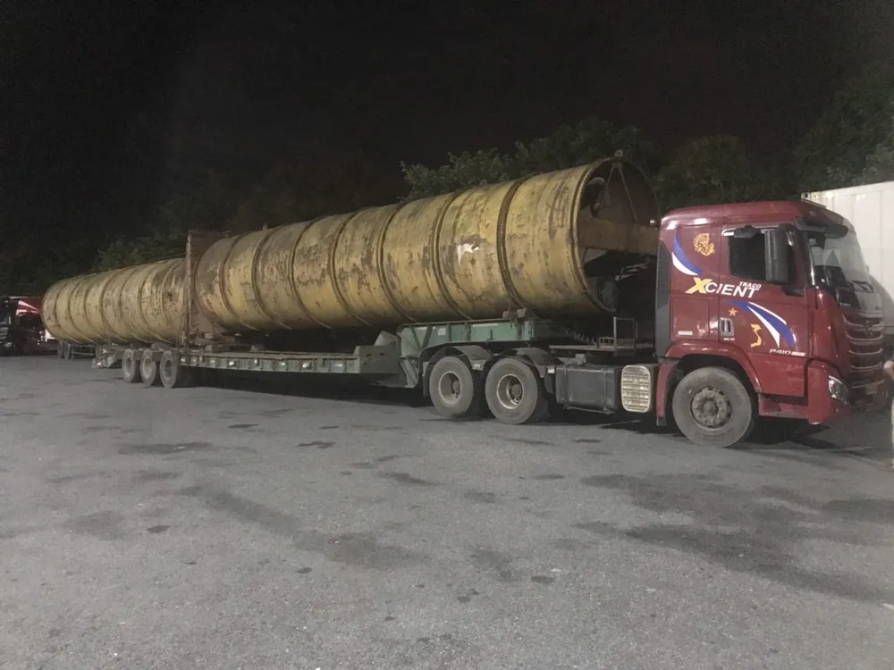 Sử dụng giấy phép lưu hành quá khổ giả để chở hàng quá tải  ảnh 2