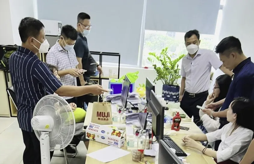 Gần 160.000 khách hàng vay tiền trong đường dây cho vay lãi nặng xuyên quốc gia ảnh 2