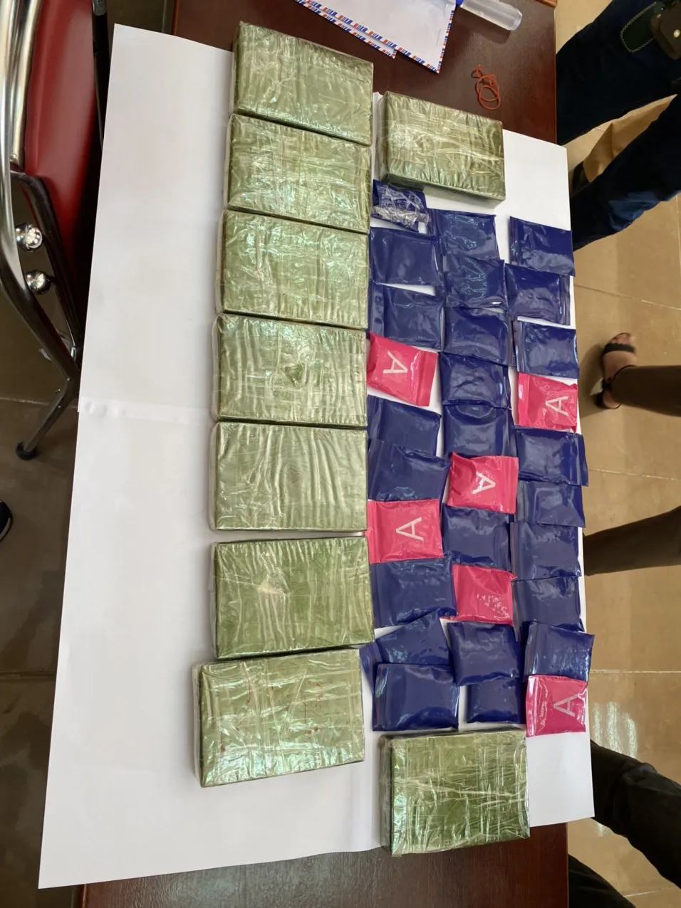 Chặn, bắt đối tượng vận chuyển lượng lớn ma túy trên cao tốc ảnh 3