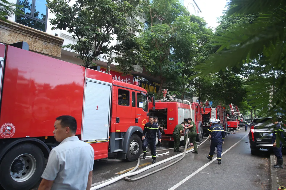 Bộ Công an thông tin về vụ cháy khiến 3 chiến sĩ cảnh sát hy sinh ở quận Cầu Giấy ảnh 7