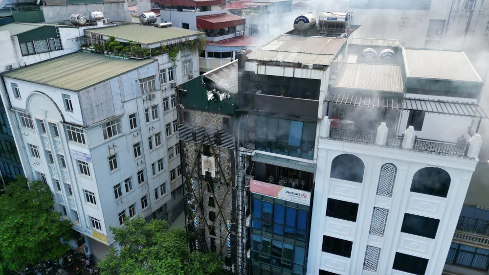 Xác định nguyên nhân ban đầu khiến 3 chiến sĩ cảnh sát hy sinh trong vụ cháy ở quận Cầu Giấy ảnh 1