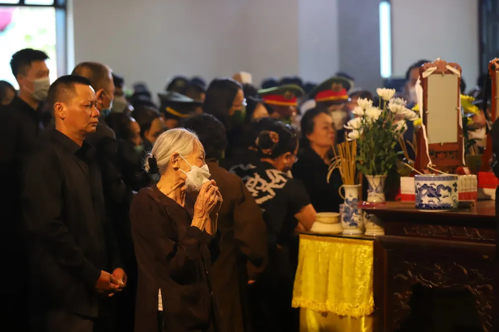 Người thân, bạn bè, đồng đội tiếc thương 3 cán bộ, chiến sĩ cảnh sát hy sinh khi làm nhiệm vụ ảnh 7