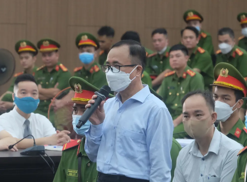 Cựu Bí thư Tỉnh ủy Bình Dương Trần Văn Nam tin tưởng văn bản tham mưu từ cấp dưới, thừa nhận sai phạm ảnh 1