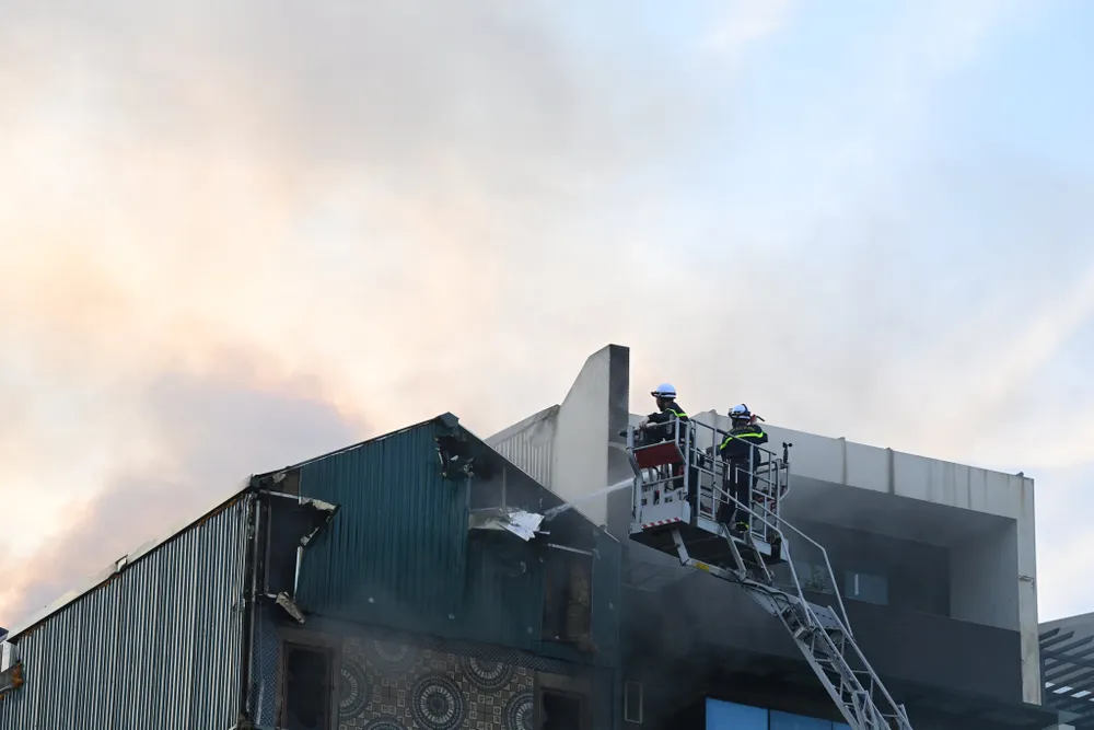 Người dân làm gì khi xảy ra cháy ở quán karaoke, bar ảnh 2