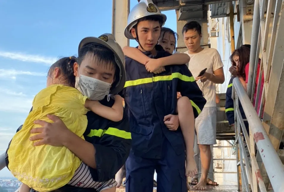 Bộ Công an hướng dẫn chi tiết thoát nạn khi có cháy ảnh 1