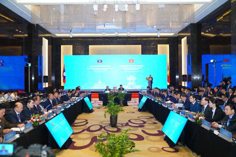 Việt Nam và Lào thiết lập “đường dây nóng” ở 4 cấp công an đấu tranh với tội phạm ma túy ảnh 1