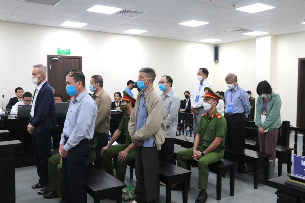 Nói lời sau cùng, cựu Vụ trưởng Vụ Kế hoạch - Tài chính (Bộ Y tế) xin giảm án cho 2 cấp dưới ảnh 1