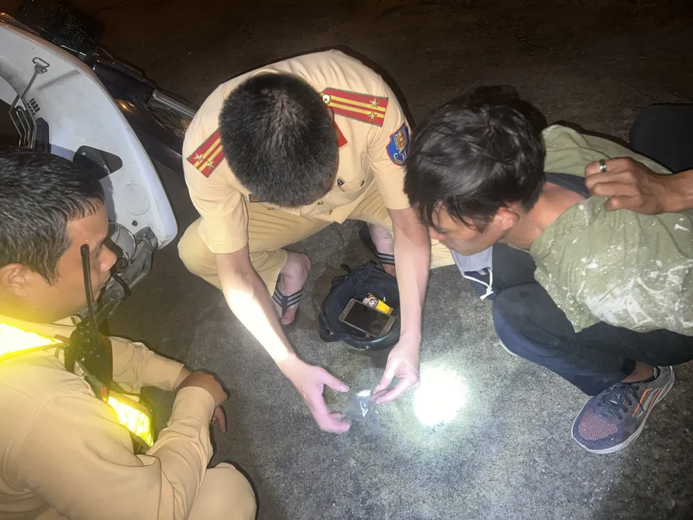 Một tuần cao điểm, cảnh sát giao thông xử lý gần 60.000 trường hợp vi phạm ảnh 1