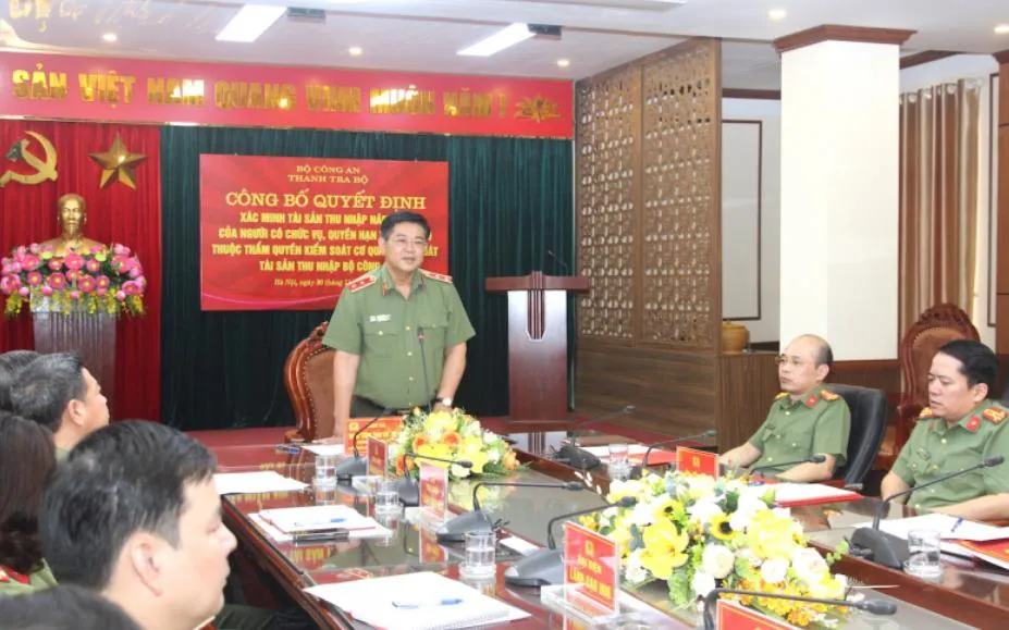 Bộ Công an công bố quyết định xác minh tài sản, thu nhập của 14 cán bộ ảnh 1