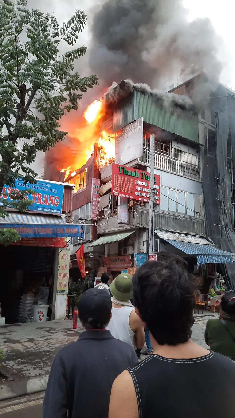 Cháy lớn 2 căn nhà ở Hà Nội ảnh 1