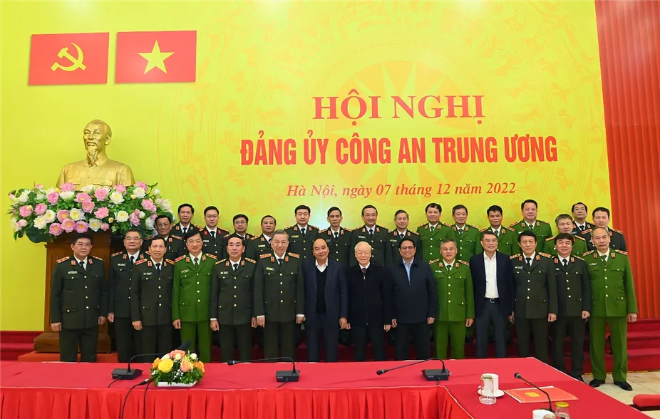 Phát huy vai trò gương mẫu, coi trọng công tác xây dựng Đảng, xây dựng lực lượng công an nhân dân ảnh 2