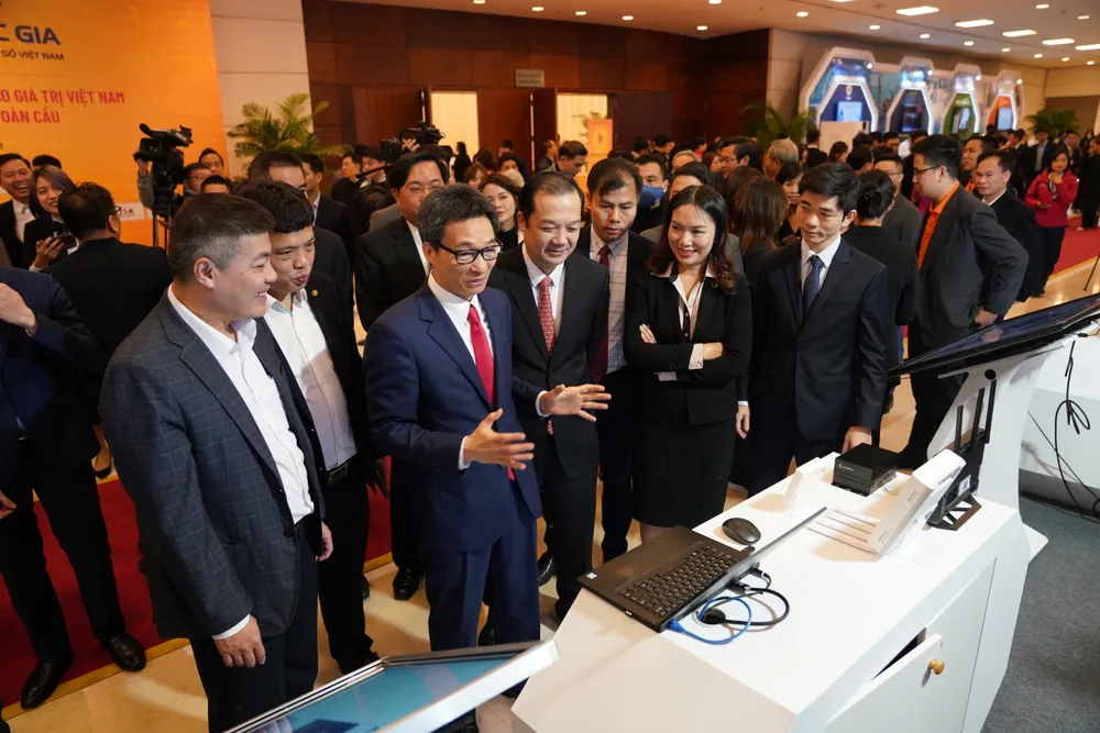 Khai mạc diễn đàn quốc gia phát triển doanh nghiệp công nghệ số Việt Nam ảnh 1