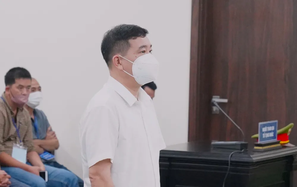 Cựu Đại tá Phùng Anh Lê tại phiên tòa sơ thẩm. Ảnh: ĐỖ TRUNG