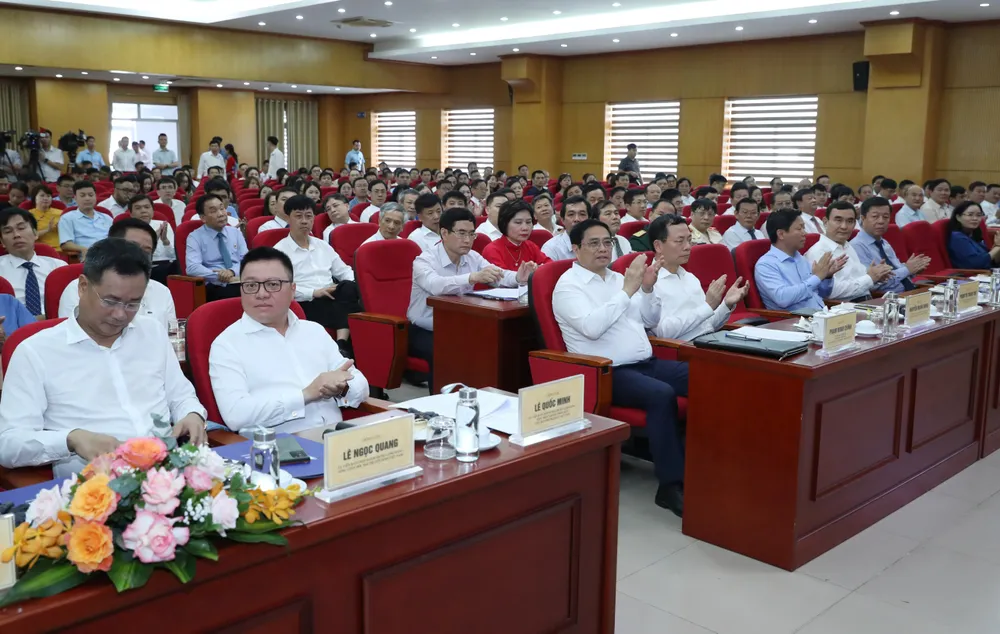 Quang cảnh buổi làm việc. Ảnh: QUANG PHÚC