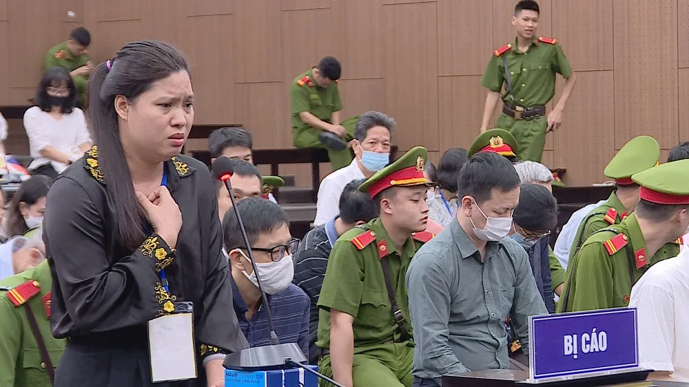 Bị cáo Trần Thị Mai Xa khai tại phiên tòa chiều 20-7 Bị cáo Trần Thị Mai Xa khai tại phiên tòa chiều 20-7