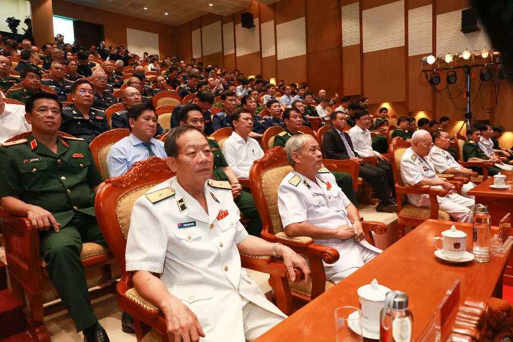 Các đại biểu dự buổi lễ. Ảnh: ĐỨC HẠNH