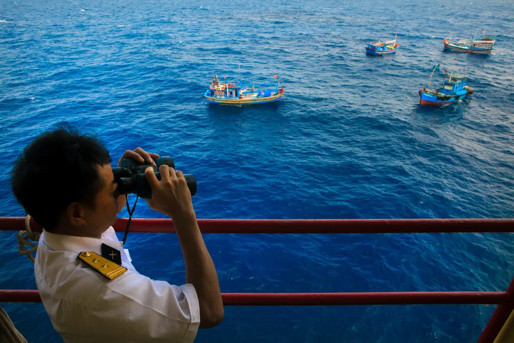 35 năm nơi đầu sóng, ngọn gió