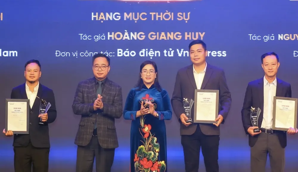 Ảnh màn hình 2024-12-06 lúc 13.32.08.png