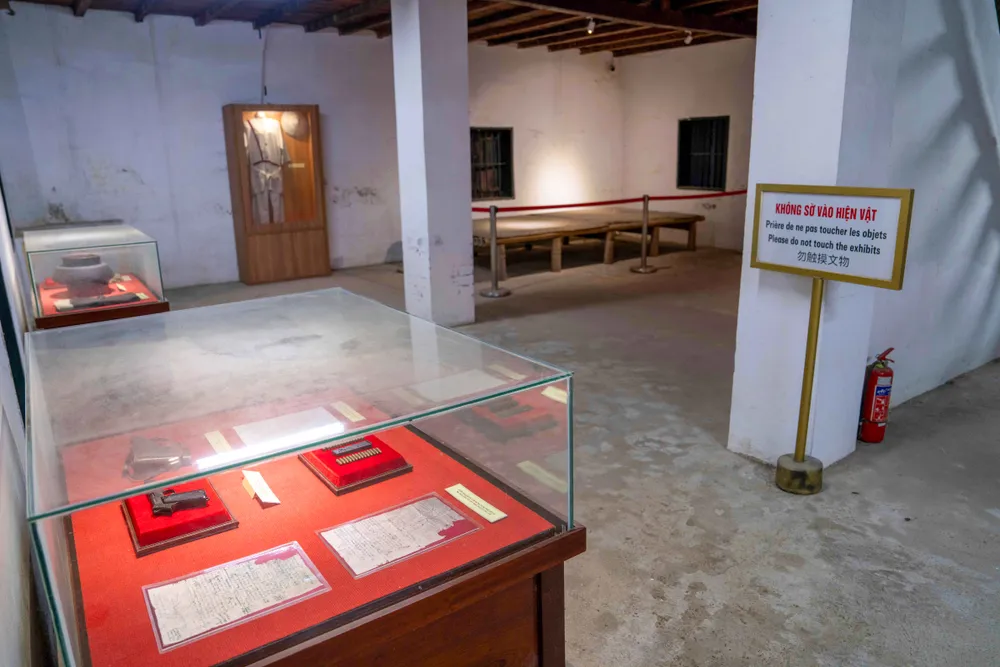 Các hiện vật bên trong Đồn Phay Khắt.jpg