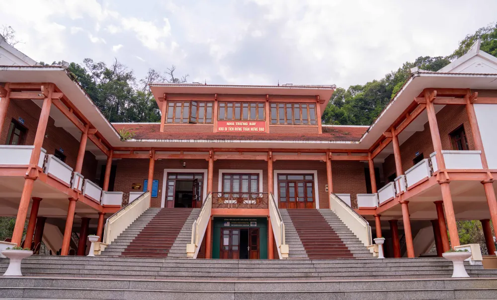 Nhà trưng bày Khu di tích rừng Trần Hưng Đạo là nơi lưu giữ các kỷ vật gắn với lịch sử ra đời của Đội Việt Nam Tuyên truyền giải phóng quân.jpg