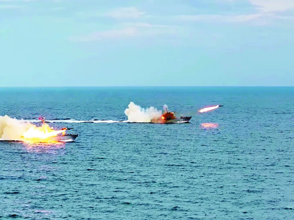 Biên đội tàu 372, 373 của Lữ đoàn 162, Vùng 4 bắn đạn thật trên biển2-2 (1).jpg