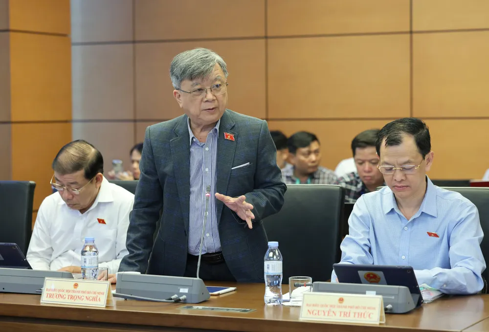 Băn khoăn bỏ quy định đại biểu HĐND không được chất vấn chánh án, viện trưởng