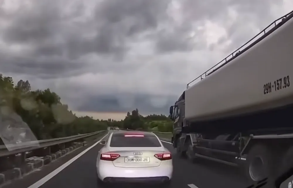 Ảnh màn hình 2025-07-24 lúc 07.27.51.png