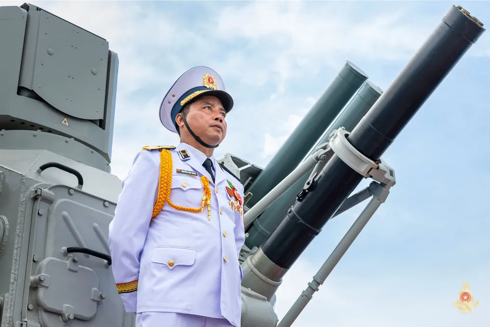 Chuẩn Đô đốc Nguyễn Văn Bách, Phó Tư lệnh - TMT Quân chủng Hải quân, Chỉ huy các lực lượng diễu binh trên biển.jpg