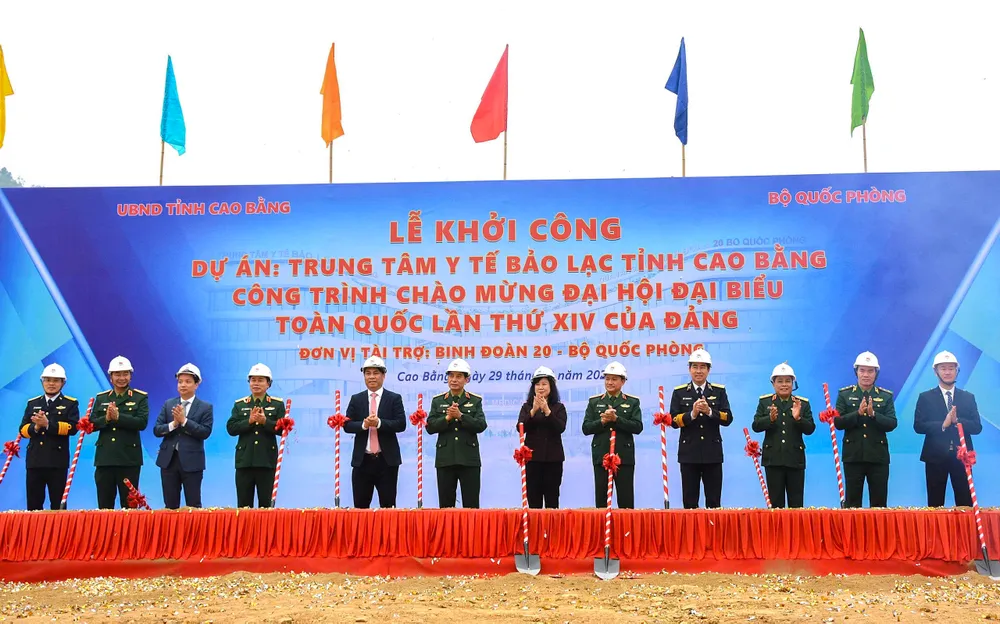 Khởi công.jpg