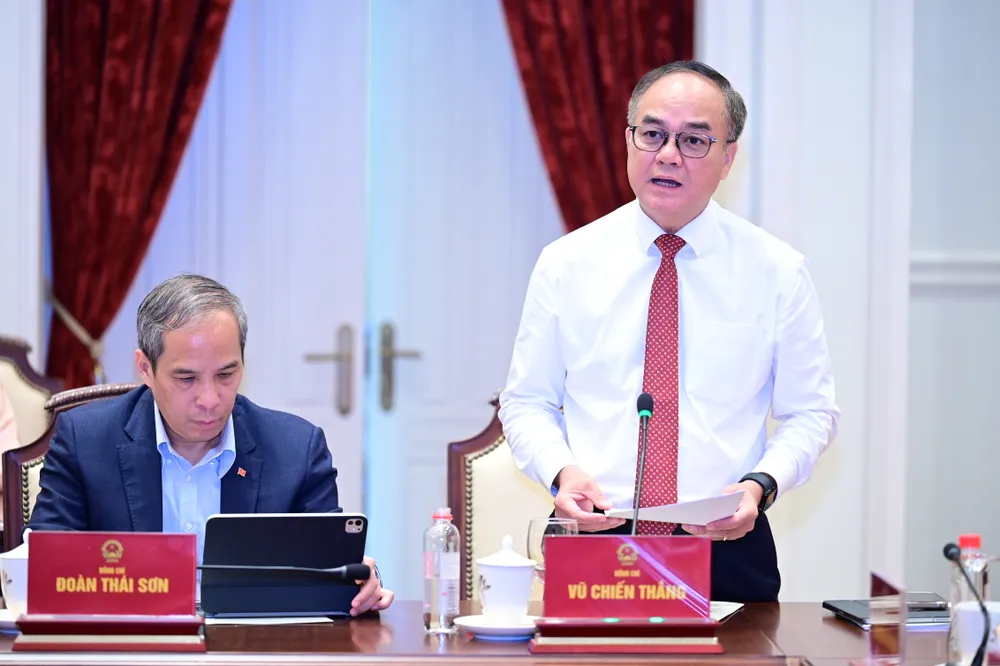 Người lao động đi làm việc ở nước ngoài