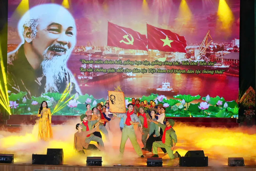 Bác Hồ 3.jpg