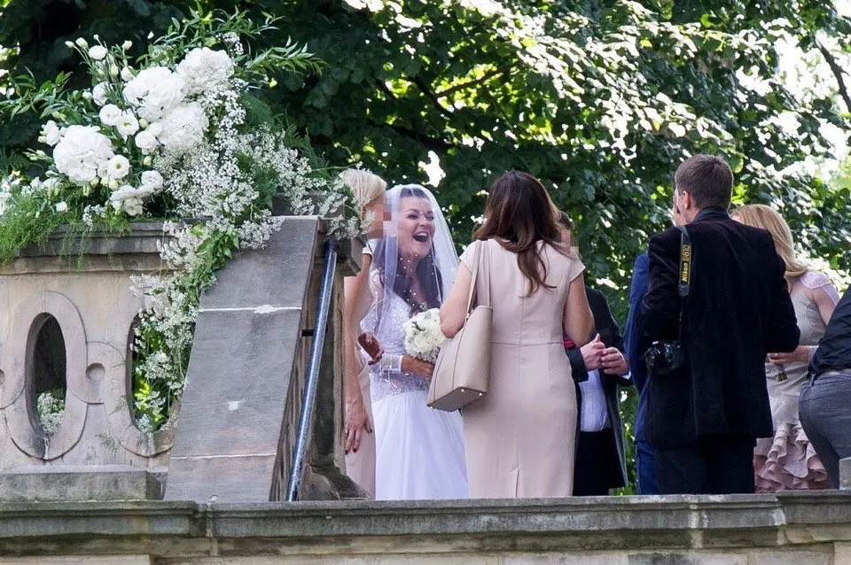 Radwanska theo chồng về dinh ảnh 1