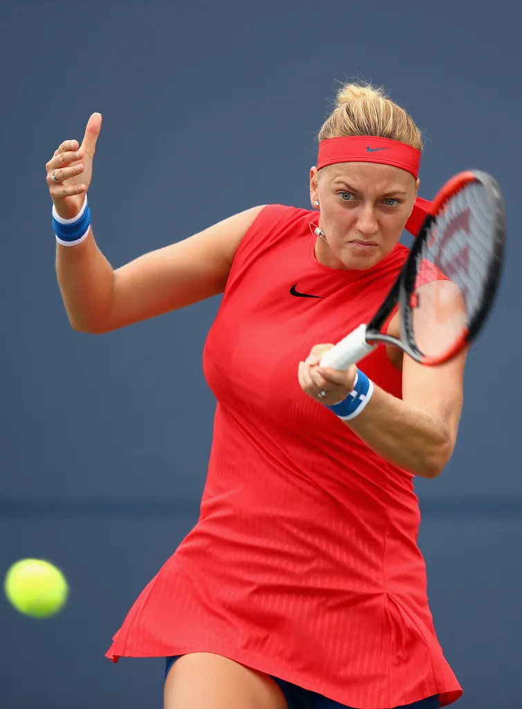 Bellis hủy diệt Kvitova ảnh 1