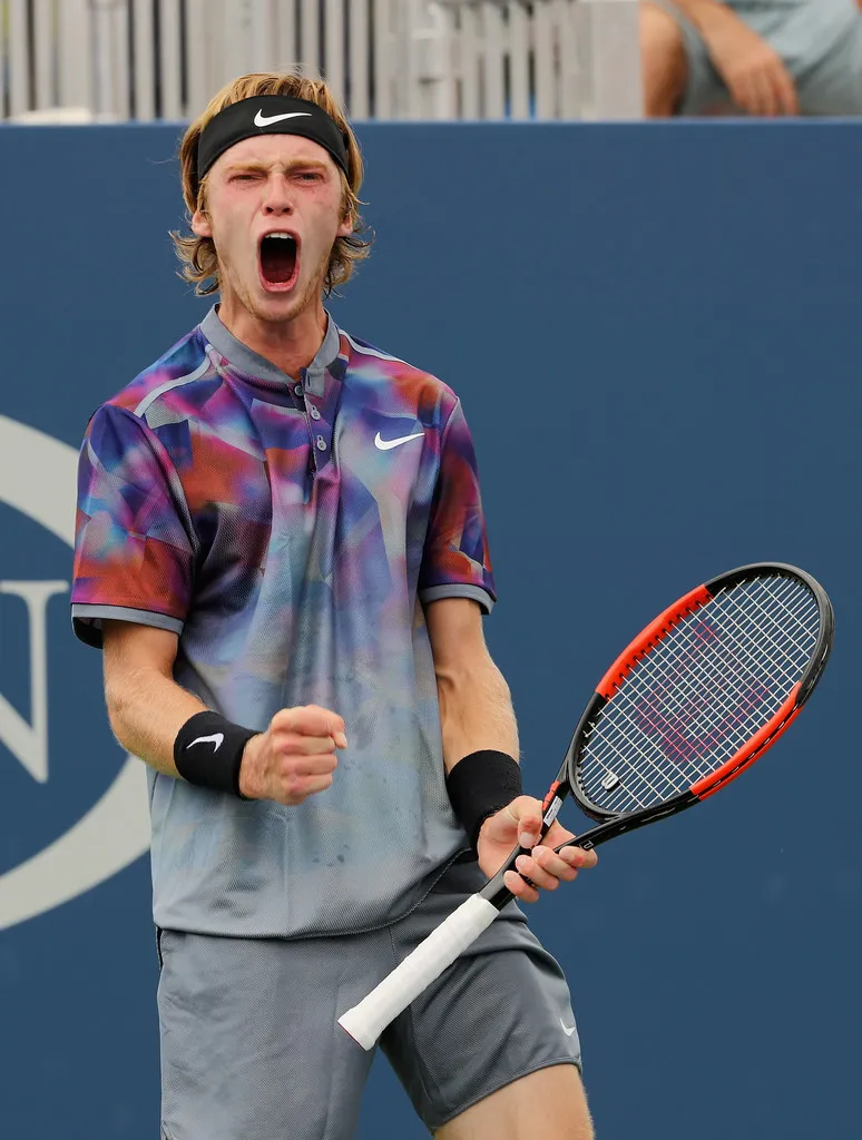 Tuổi teen và… những “ông già” ảnh 1