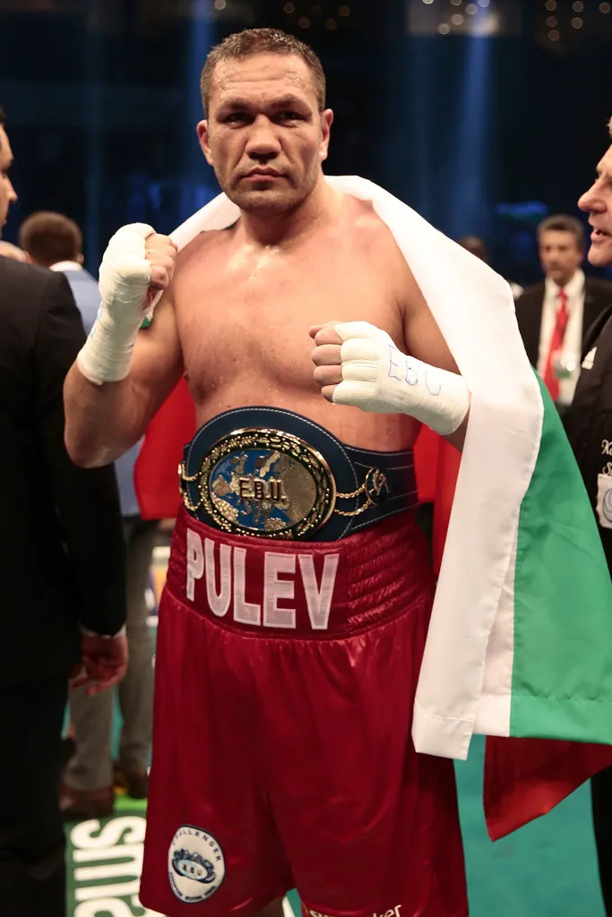 Pulev tự tin lật đổ Joshua ảnh 1