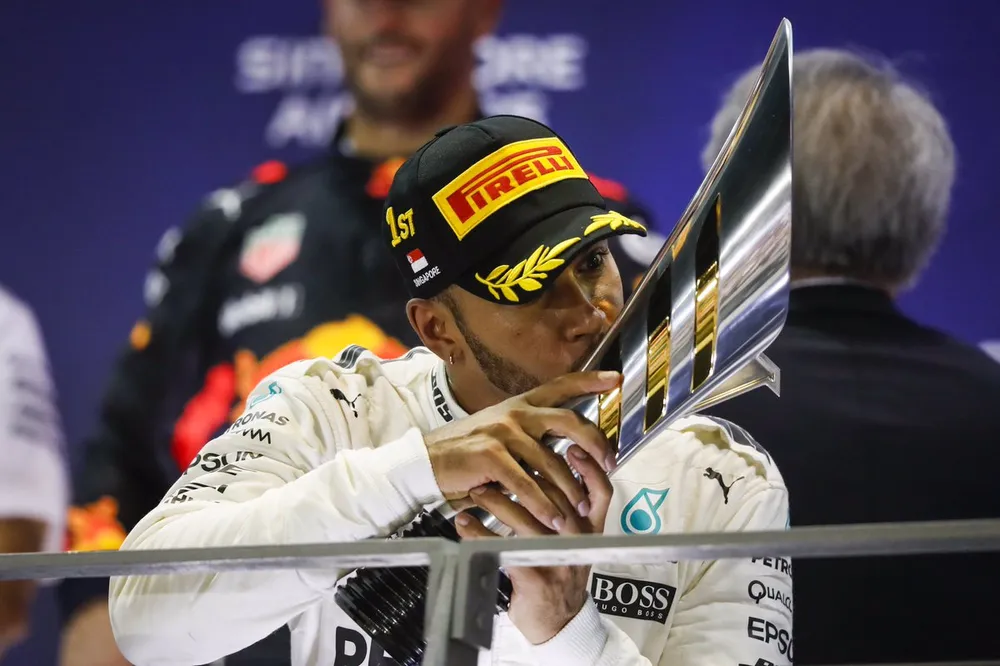 Hamilton thừa nhận thắng may mắn ảnh 3