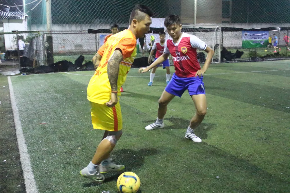 Chuyện làng phủi: Nước Đá FC – Kẻ mang chuông đi đấm xứ người ảnh 1