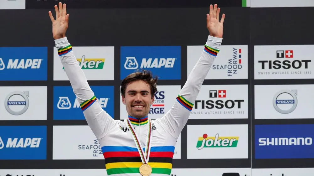 Tom Dumoulin đăng quang nội dung cá nhân tính giờ