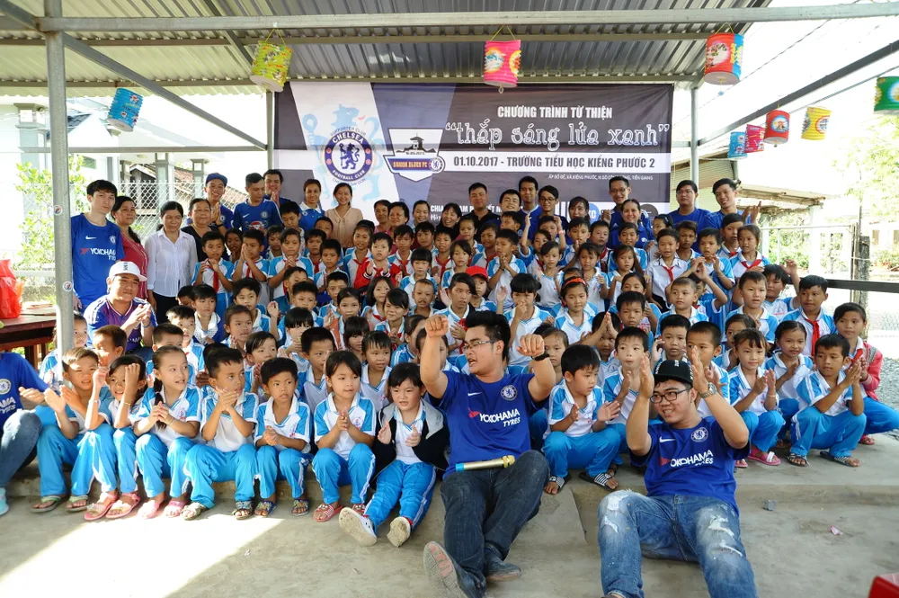 Fan Chelsea ở TPHCM và chương trình thiện nguyện ý nghĩa “Thắp sáng lửa Xanh” ảnh 13