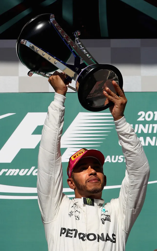 Hamilton vẫn chưa vô địch, nhưng… sắp rồi ảnh 2