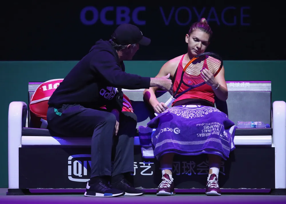 Simona Halep thể hiện sự thất vọng trước HLV của mình