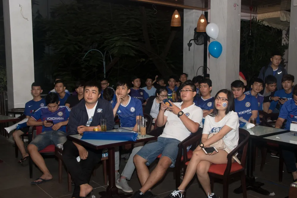 Vỡ òa trong phấn khích ảnh 4