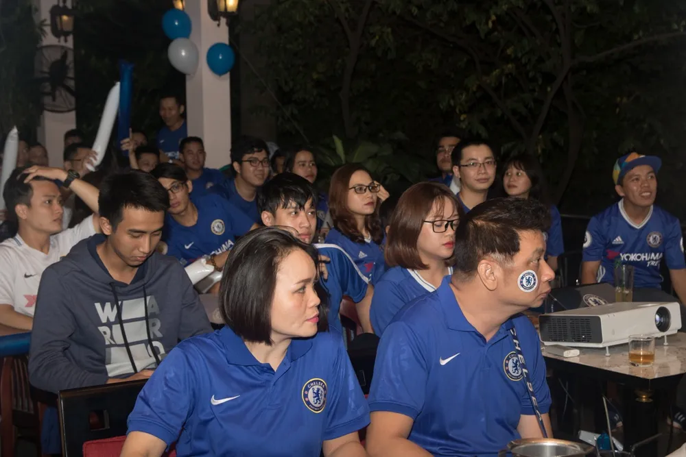 Vỡ òa trong phấn khích ảnh 5