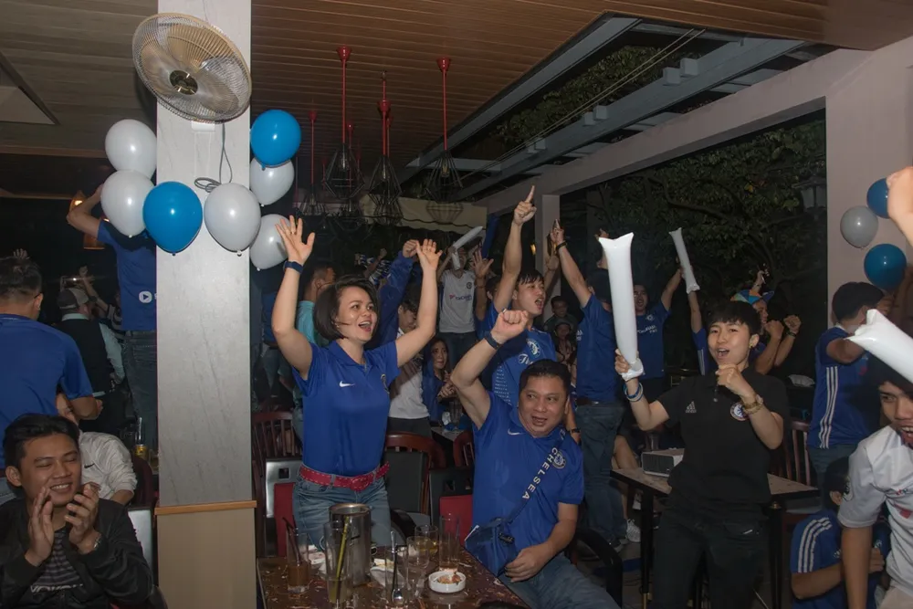 Vỡ òa trong phấn khích ảnh 7