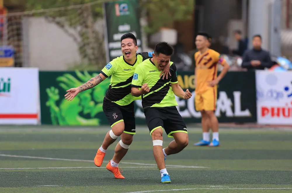 Capdevilar lập siêu phẩm, Ocean thoát nhóm “cầm đèn đỏ” ảnh 1