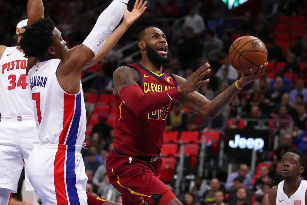 LeBron James giúp Cavs thắng trận thứ 5 liên tiếp