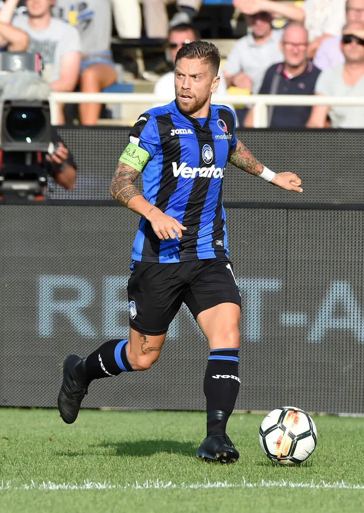 Video-clip âm nhạc của đội trưởng Atalanta thu hút 30 triệu lượt xem ảnh 1